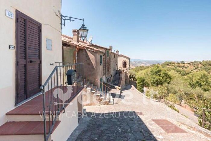 Appartamento quadrilocale in vendita in Viale Diacceto, Roccalbegna