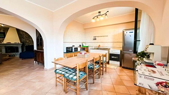 Casa con 6 locali in vendita in Contrada Certari, Capo DOrlando