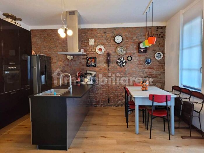 Appartamento trilocale in affitto in Via Fratelli Morelli, Figino, Milano