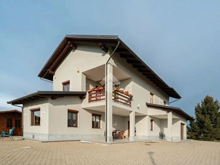 Casa con 6 locali in vendita in Via delle Monache, Caselle Torinese