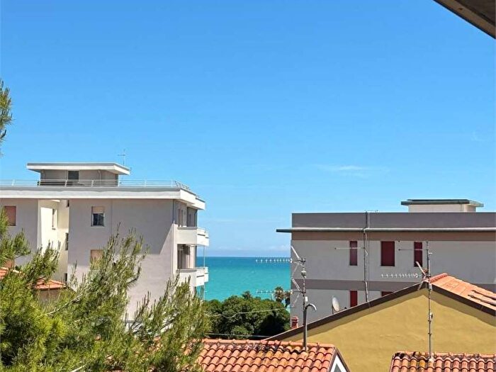 Appartamento trilocale in affitto in Porto Recanati