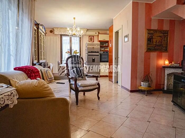 Appartamento trilocale in vendita in Via IV Novembre, Fano