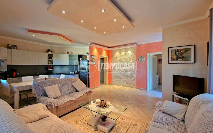 Appartamento con 5 locali in vendita in Salsomaggiore Terme