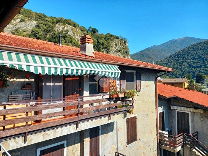 Appartamento trilocale in vendita in Via Cà Nova, Castelmarte