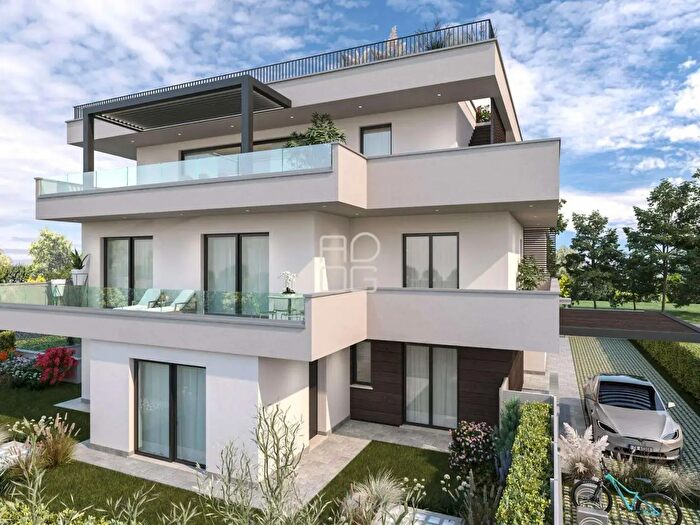 Appartamento trilocale in vendita in Via San Benedetto, Desenzano Del Garda