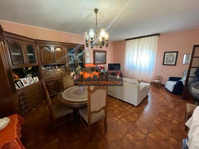 Casa quadrilocale in vendita in Via Antonio Locatelli, Ghisalba