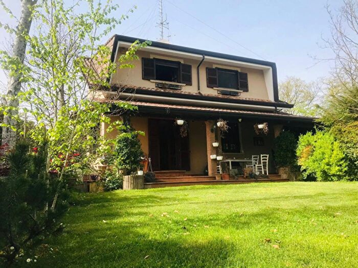 Casa con 7 locali in vendita in Fontana Liri Frosinone, Monte San Giovanni Campano