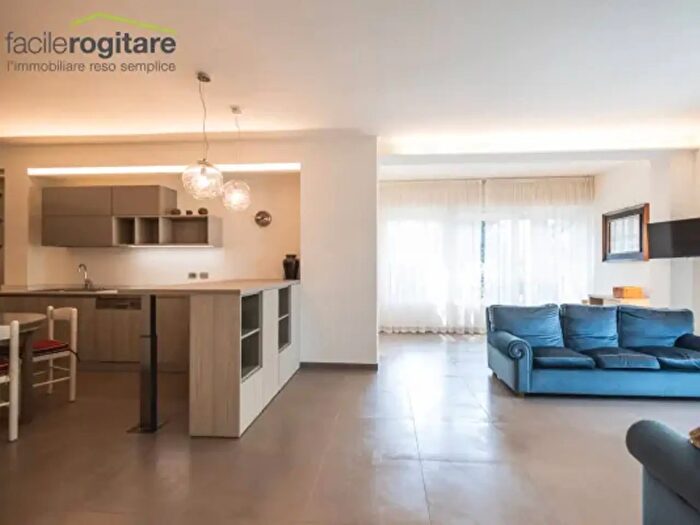 Appartamento trilocale in vendita in Viale Cavour, Riccione