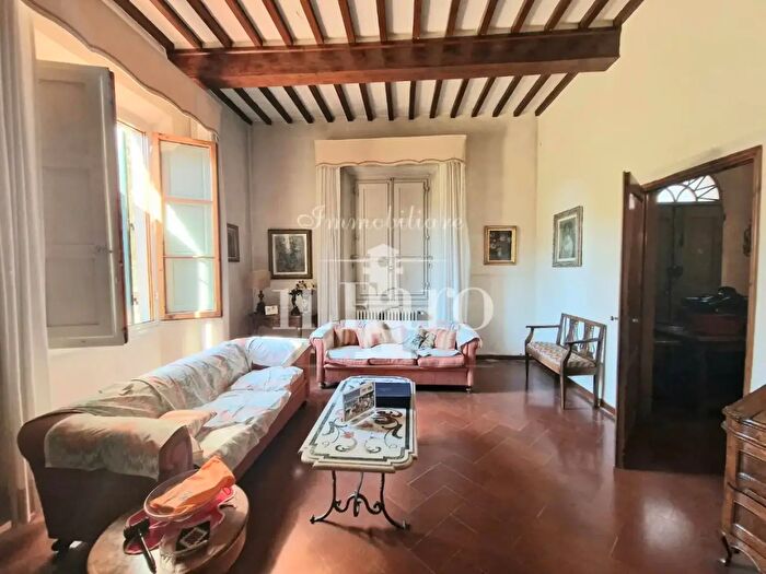 Casa con 8 locali in vendita in Ratelli Bandiera, Campi Bisenzio