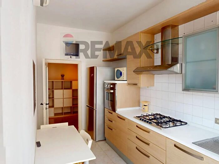 Appartamento monolocale in vendita in Via Cenisio, Milano