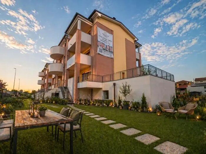 Appartamento trilocale in vendita in Via Giovanni Gentile, Parma