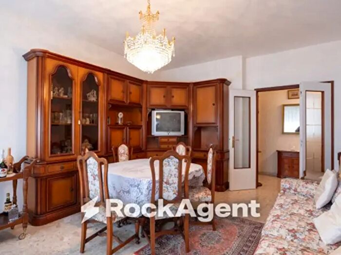 Appartamento trilocale in vendita in Via Marco Mastacchi, Livorno