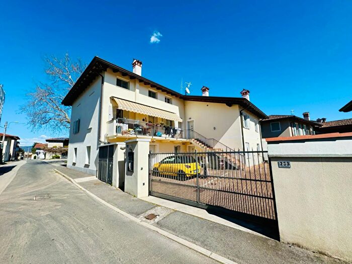 Appartamento con 5 locali in vendita in Gorizia Via San Michele, Gorizia