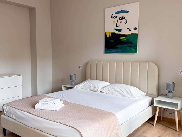 Appartamento bilocale in affitto in Piazza della Repubblica, Aurora, Torino