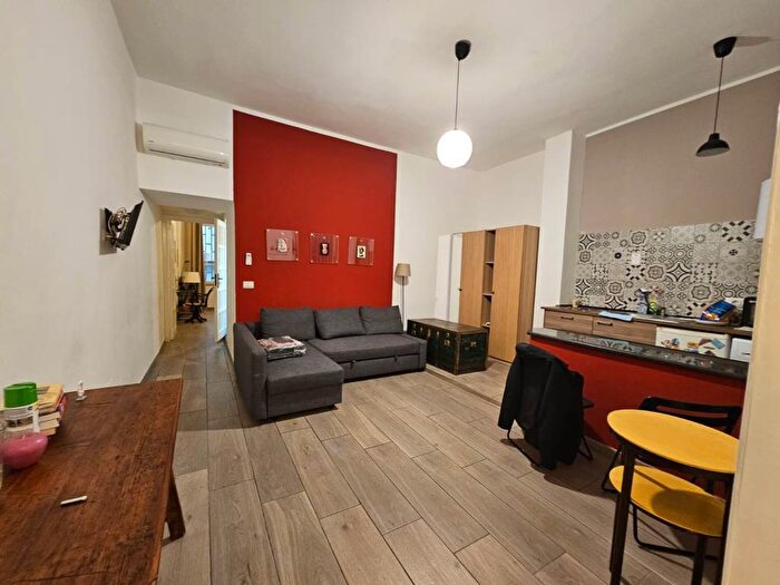 Appartamento bilocale in affitto in Via San Sebastiano, Centro Storico, Napoli