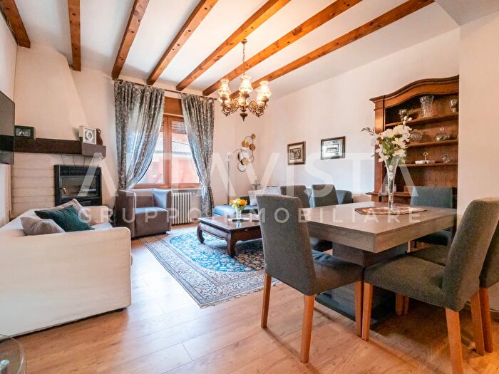 Appartamento quadrilocale in vendita in Via Castellini, Rezzato