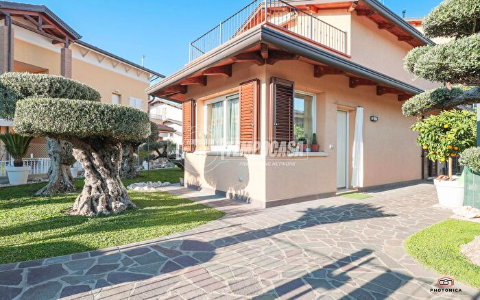 Casa con 5 locali in vendita in Via del Carro, Misano Adriatico