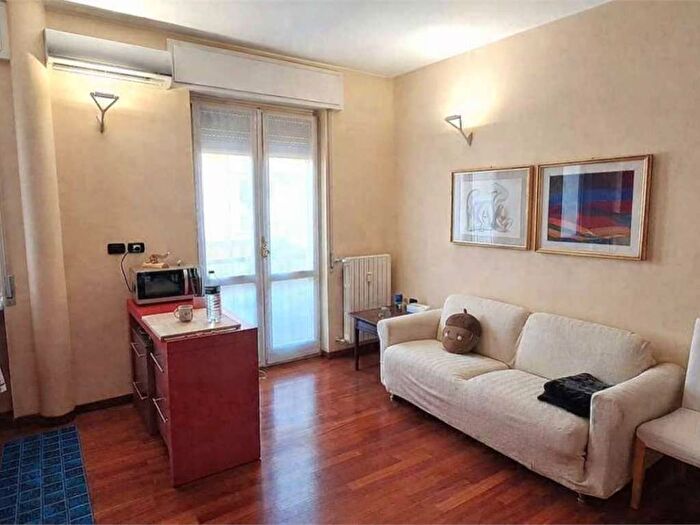 Appartamento bilocale in affitto in via Martinetti, Piazzale Siena, Milano