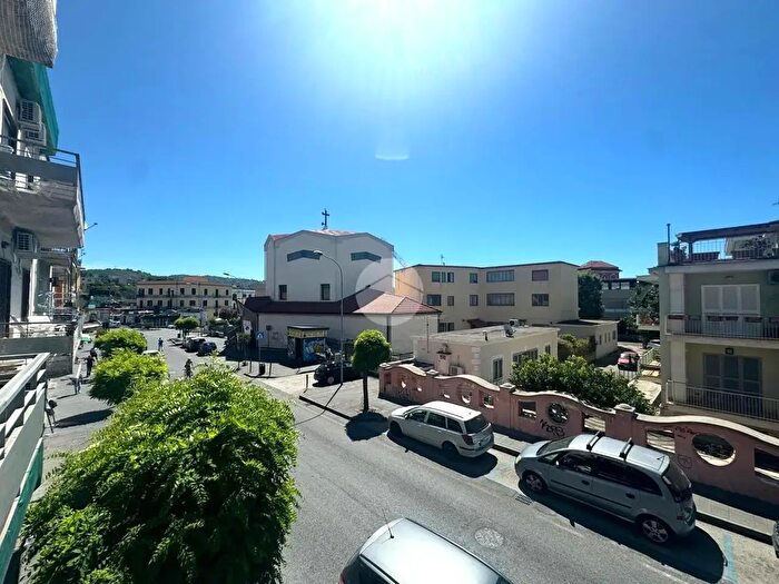 Appartamento trilocale in vendita in Seconda Traversa Miliscola, Pozzuoli