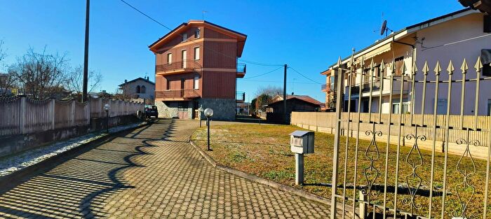 Appartamento quadrilocale in vendita in Monta