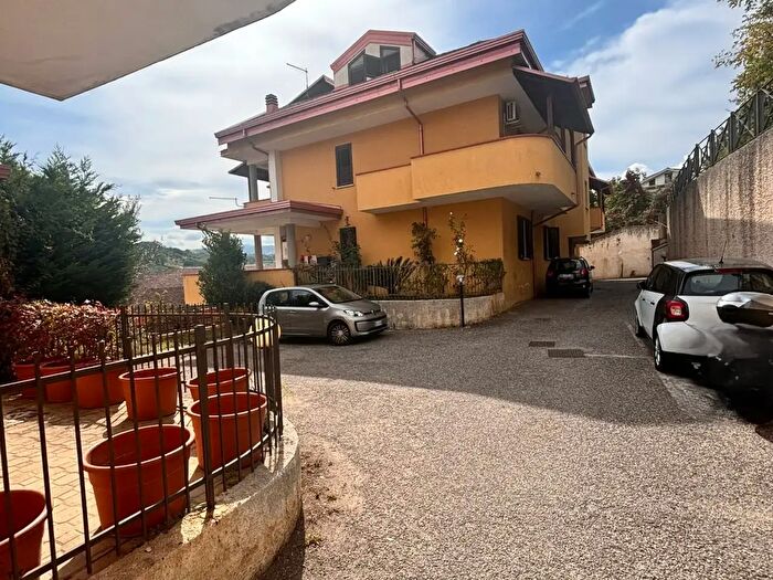 Appartamento trilocale in vendita in Via Enrico Berlinguer Snc, Cosenza