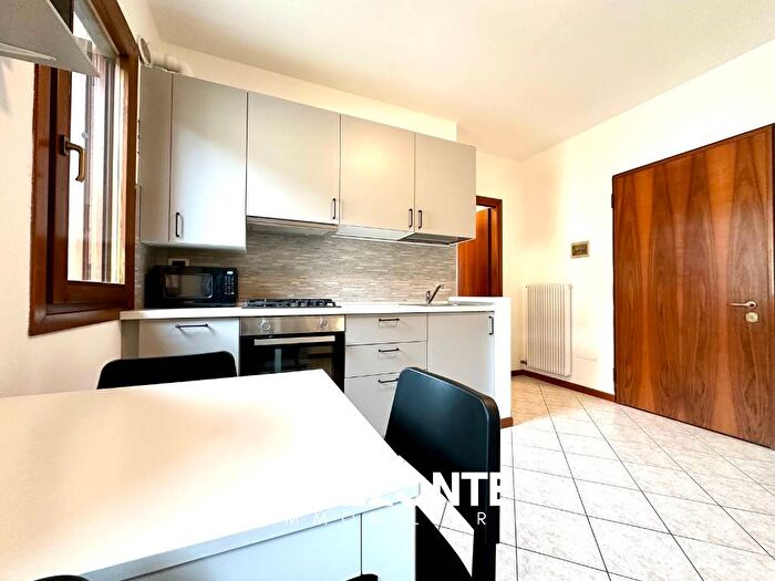 Appartamento bilocale in affitto in Via Bondoli, Centro, Borso del Grappa