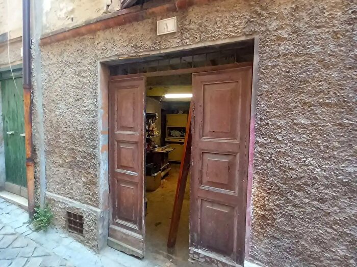 Casa con 6 locali in vendita in Scalette, Osimo