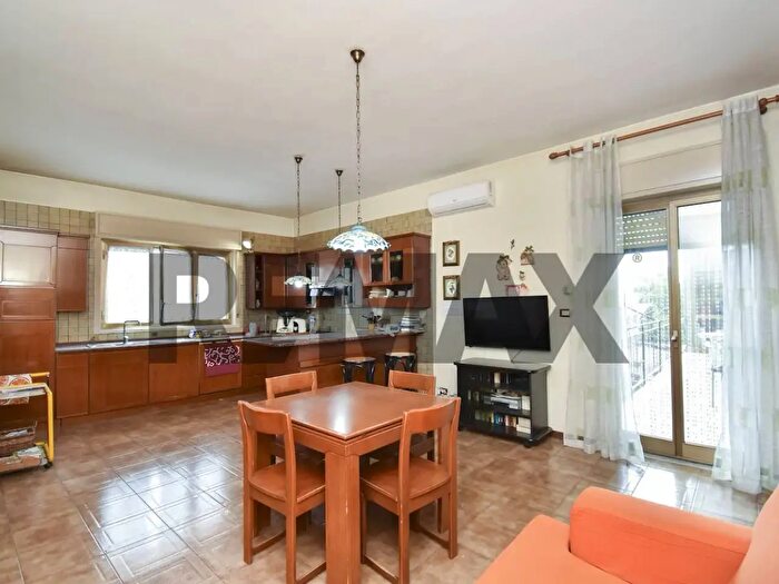 Appartamento quadrilocale in vendita in Via XIX Traversa, Belpasso