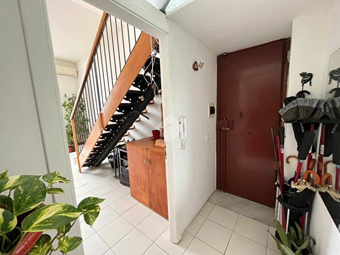 Appartamento quadrilocale in vendita in Vico Lungo Trinità degli Spagnoli, Napoli