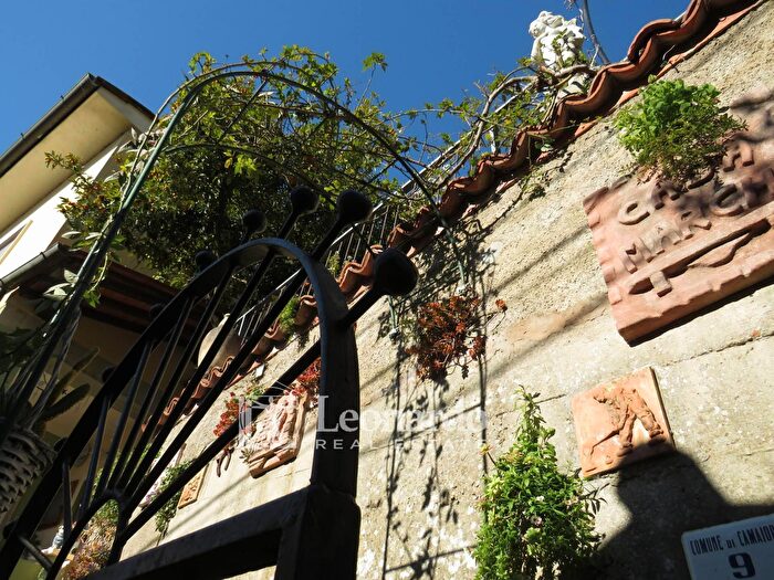 Casa quadrilocale in vendita in Via di Redolo Torcigliano, Camaiore