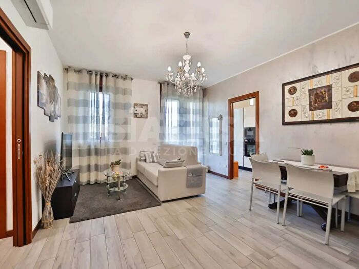 Appartamento bilocale in vendita in Via Enrico Fermi, Sulbiate