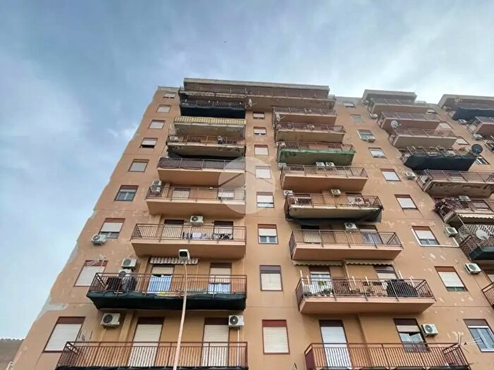 Appartamento quadrilocale in vendita in Via Casalini, Palermo