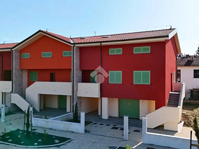 Casa con 5 locali in vendita in Campi Bisenzio Via Tosca Fiesoli, Campi Bisenzio
