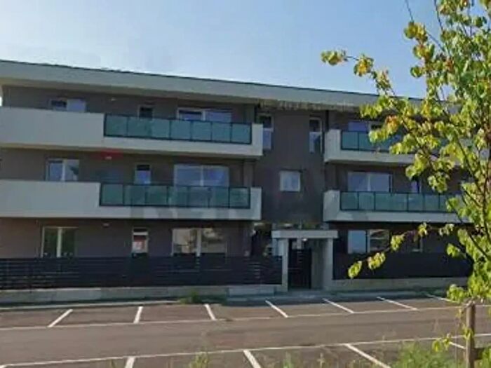 Appartamento trilocale in vendita in Via Giacomo Puccini, Lainate