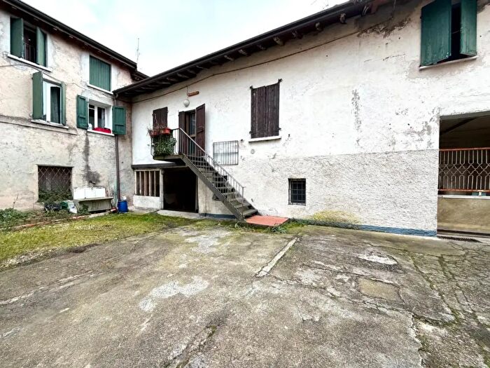 Casa trilocale in vendita in Via Sangervasio, Concesio