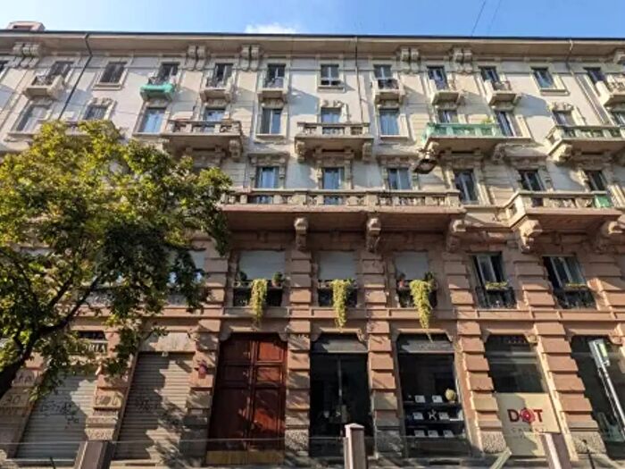 Appartamento quadrilocale in vendita in Via Orti, Milano