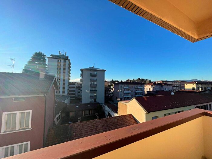 Appartamento bilocale in affitto in Via Roma, Centro, Olgiate Comasco