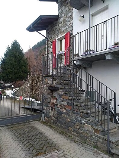 Casa con 11 locali in vendita in Morbegno