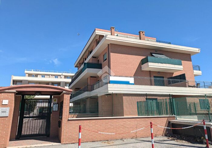 Appartamento bilocale in vendita in Via Roberto Paribeni, Roma