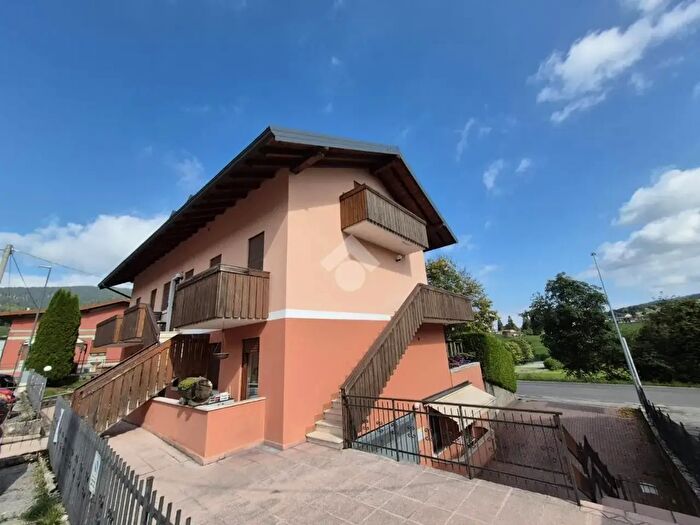 Appartamento quadrilocale in vendita in Via Camona, Gallio