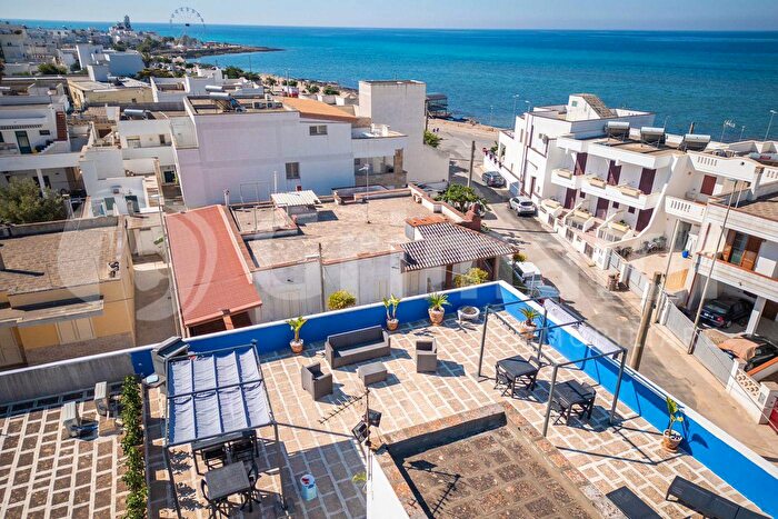 Casa con 7 locali in vendita in Via a Doria, Ugento