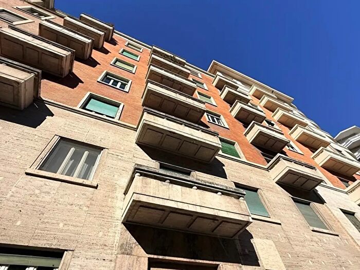 Appartamento quadrilocale in vendita in Corso Galileo Ferraris, Torino