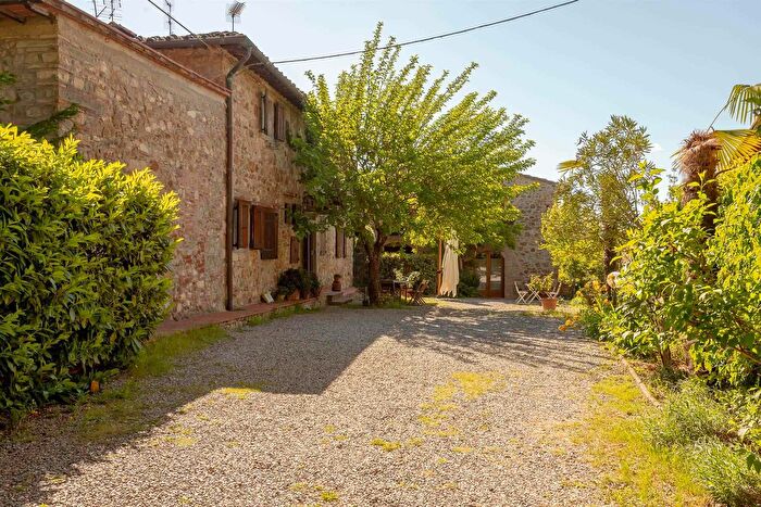 Casa con 8 locali in vendita in Via di Mugnana, Greve In Chianti