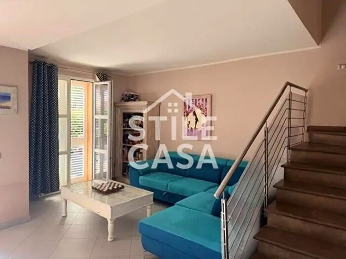 Casa con 7 locali in vendita in Buti
