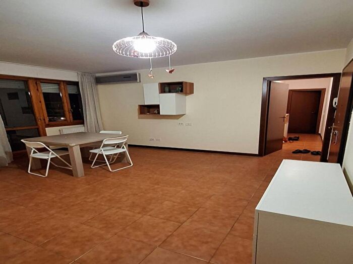 Appartamento trilocale in affitto in Via Beata Savina Petrilli, Cecchignola Giuliano Dalmata, Roma