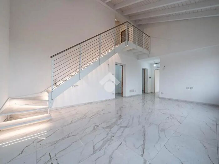 Casa quadrilocale in vendita in Via Giovanni Rinaldi, Reggio Emilia