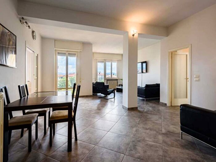 Appartamento trilocale in affitto in Via Frà Domenico Buonvicini, Libertà Savonarola, Firenze