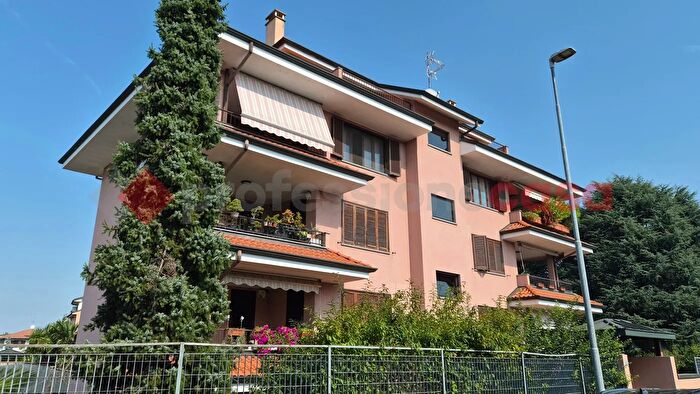 Appartamento trilocale in vendita in Via Cornelio Zadra, Parabiago