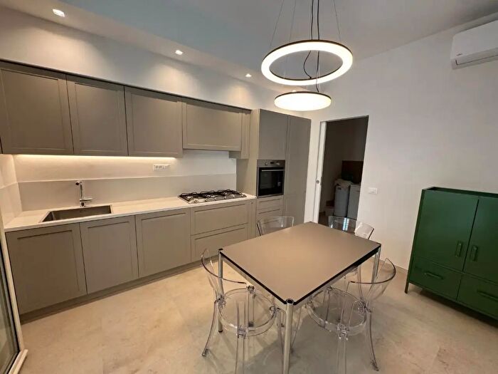 Appartamento con 7 locali in affitto in Ponsacco