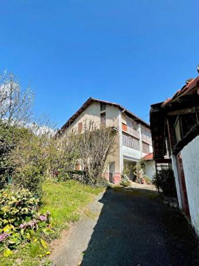 Casa con 6 locali in vendita in Strada Cantone Pezza, Biella